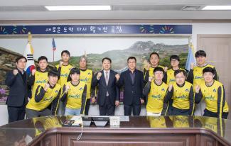 20251121_금정구청 축구 동아리 격려_1.jpg