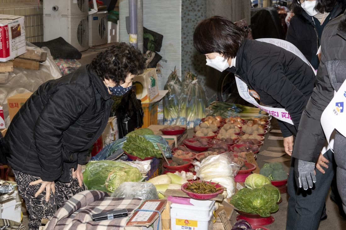 20210208_'설' 명절 맞이 전통시장 방문-부곡시장_3.jpg