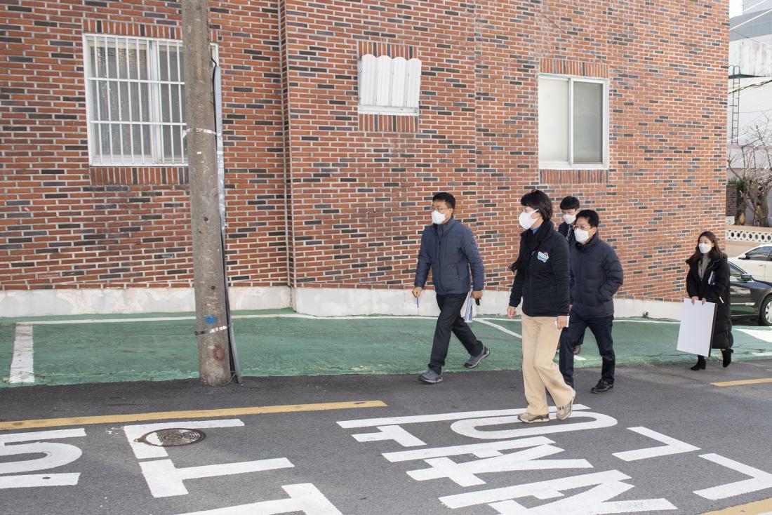 20210216_대동대학교 통학로 특화거리 조성 사업 현장 방문_5.jpg