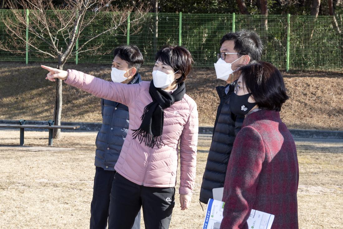 20210218_오륜동 인조잔디구장 개보수 사업 현장 방문_6.jpg