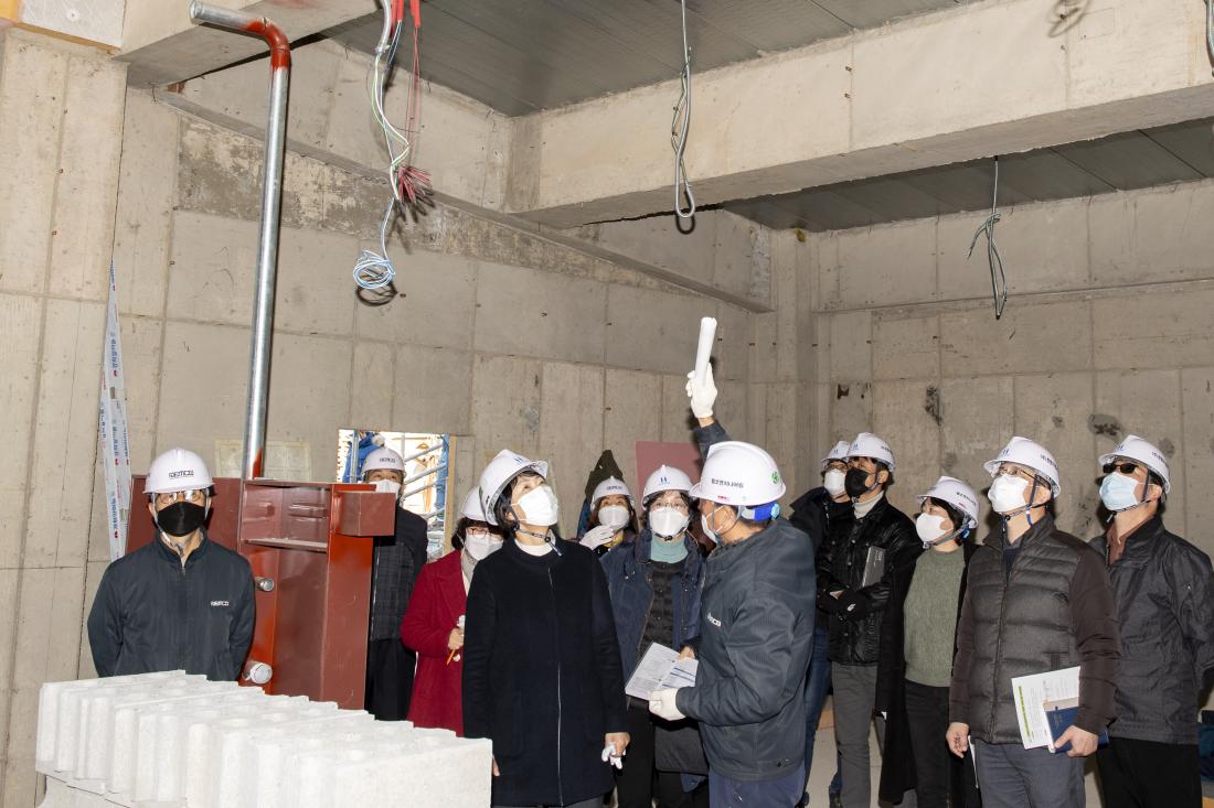 20210219_금샘도서관 건립 현장 방문_5.jpg