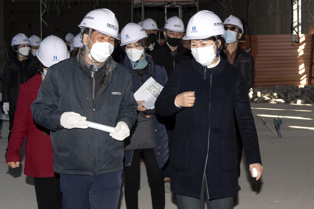 20210219_금샘도서관 건립 현장 방문_6.jpg