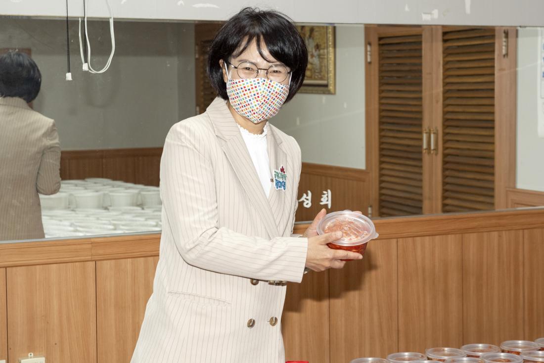 20210429_구수하~DAY 홀몸어르신 곰탕나눔 행사_3.jpg