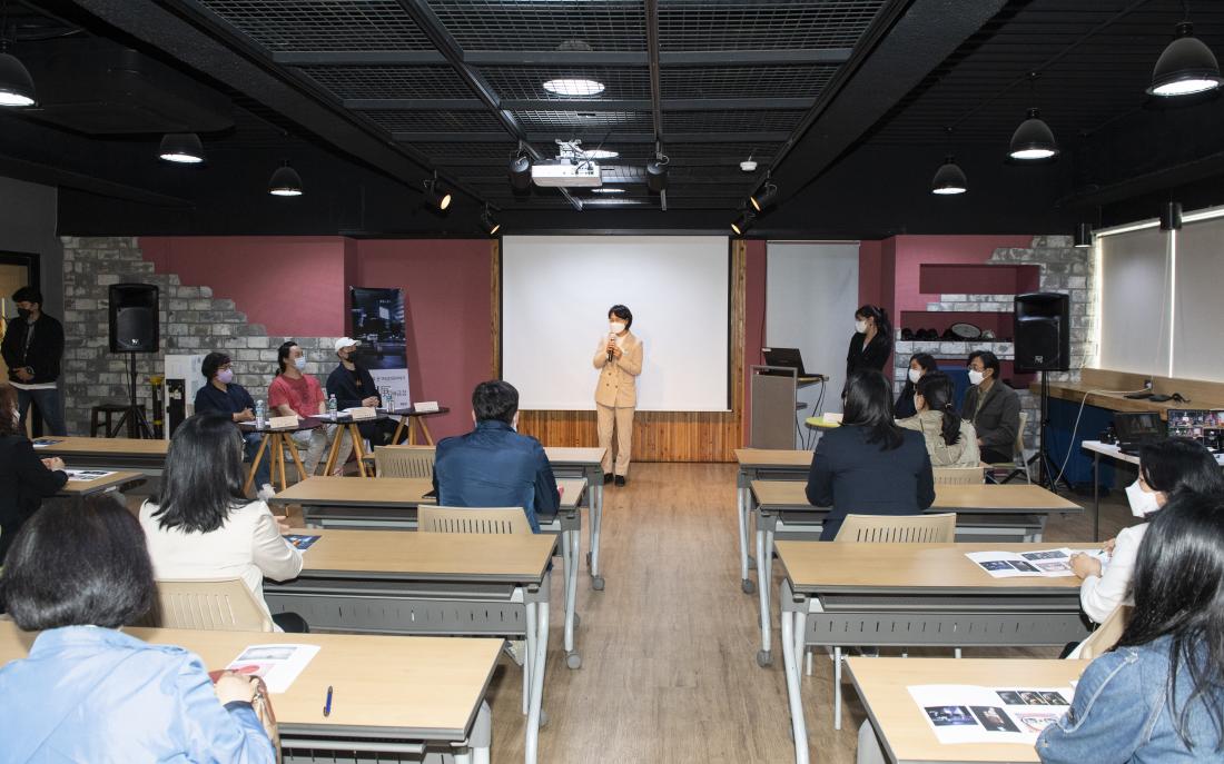 20210429_여성인권 이야기 전시 해설 토크쇼_3.jpg