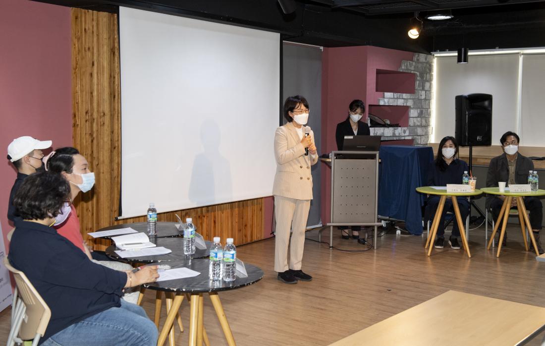 20210429_여성인권 이야기 전시 해설 토크쇼_7.jpg