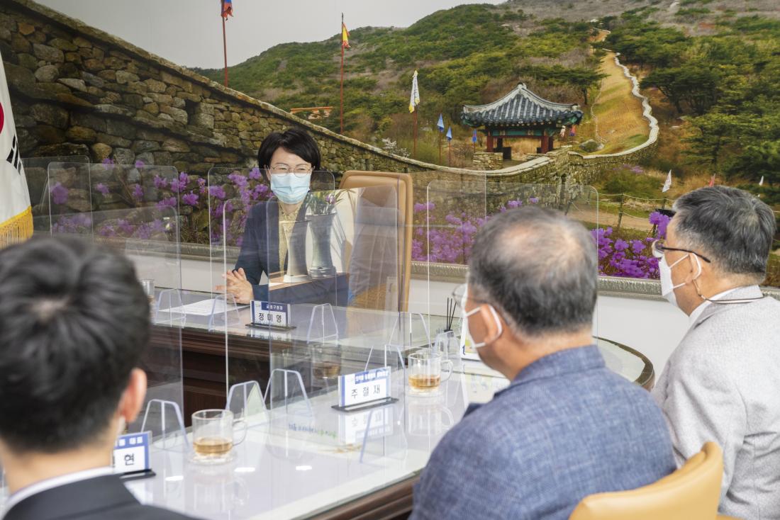 20210506_의학품유통협회 동부산분회 성품기탁식_2.jpg