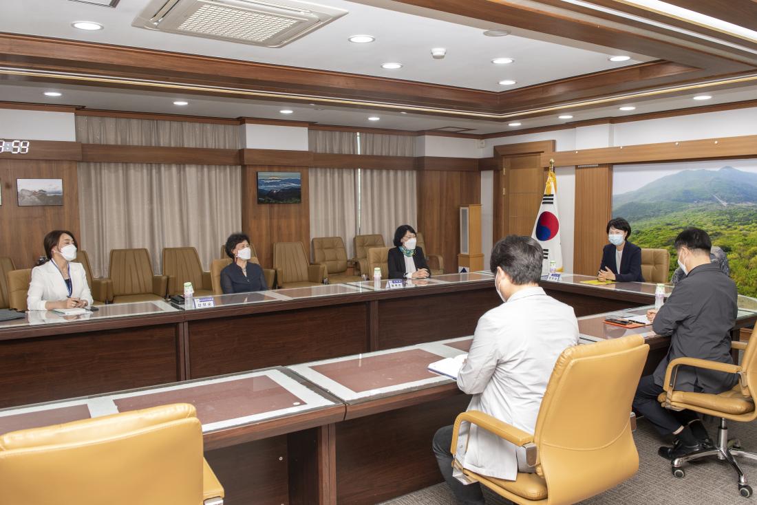 20210528_청소년 문화예술활동 확대 업무 협약식_6.jpg