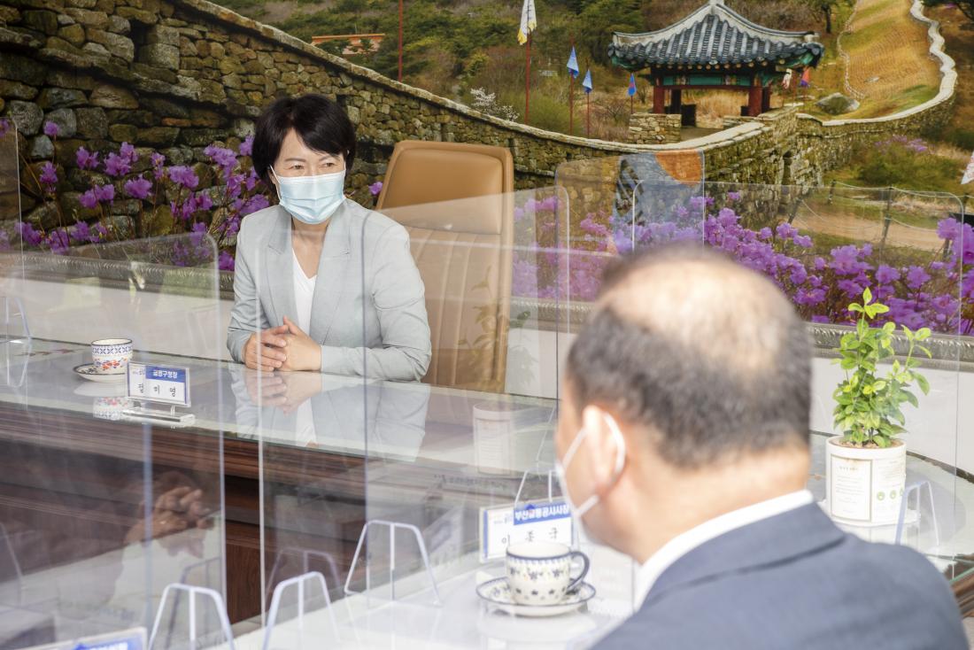 20210602_금정구-부산교통공사, 금정 구서역 작은도서관 조성 업무 협약식_6.jpg