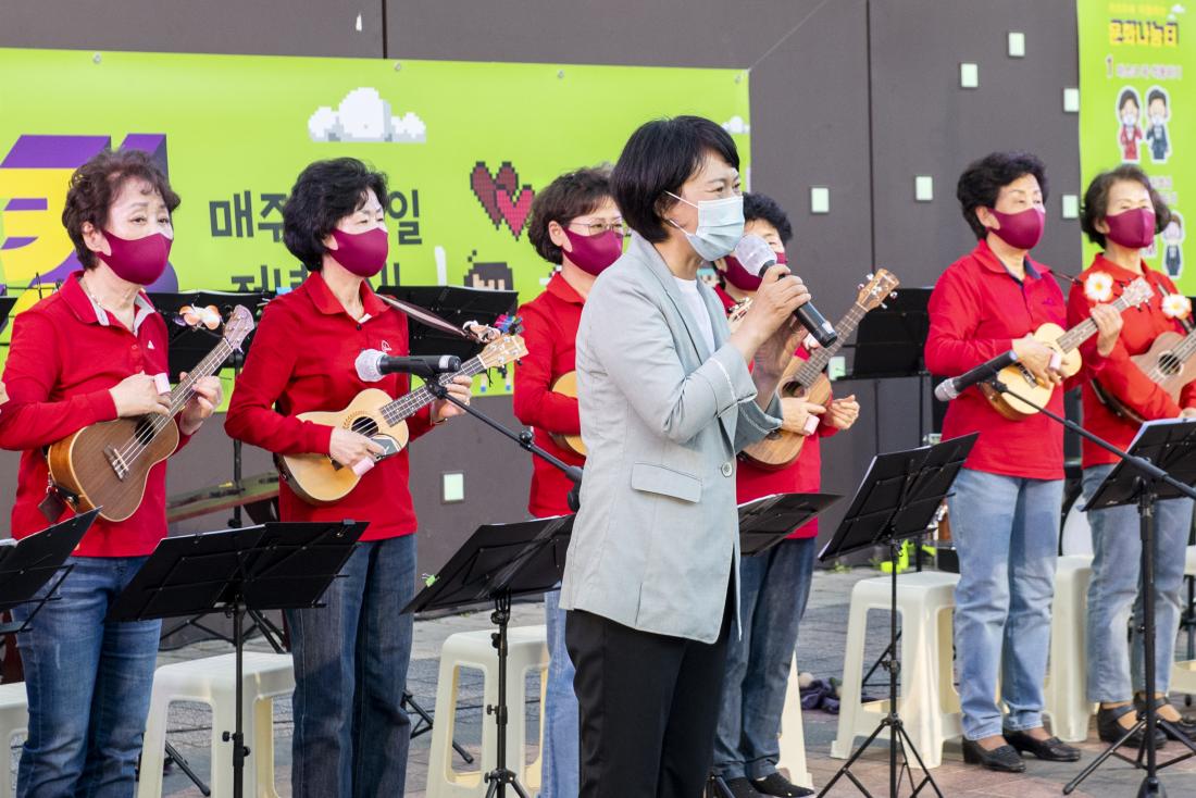 20210607_불금 버스킹_2.jpg