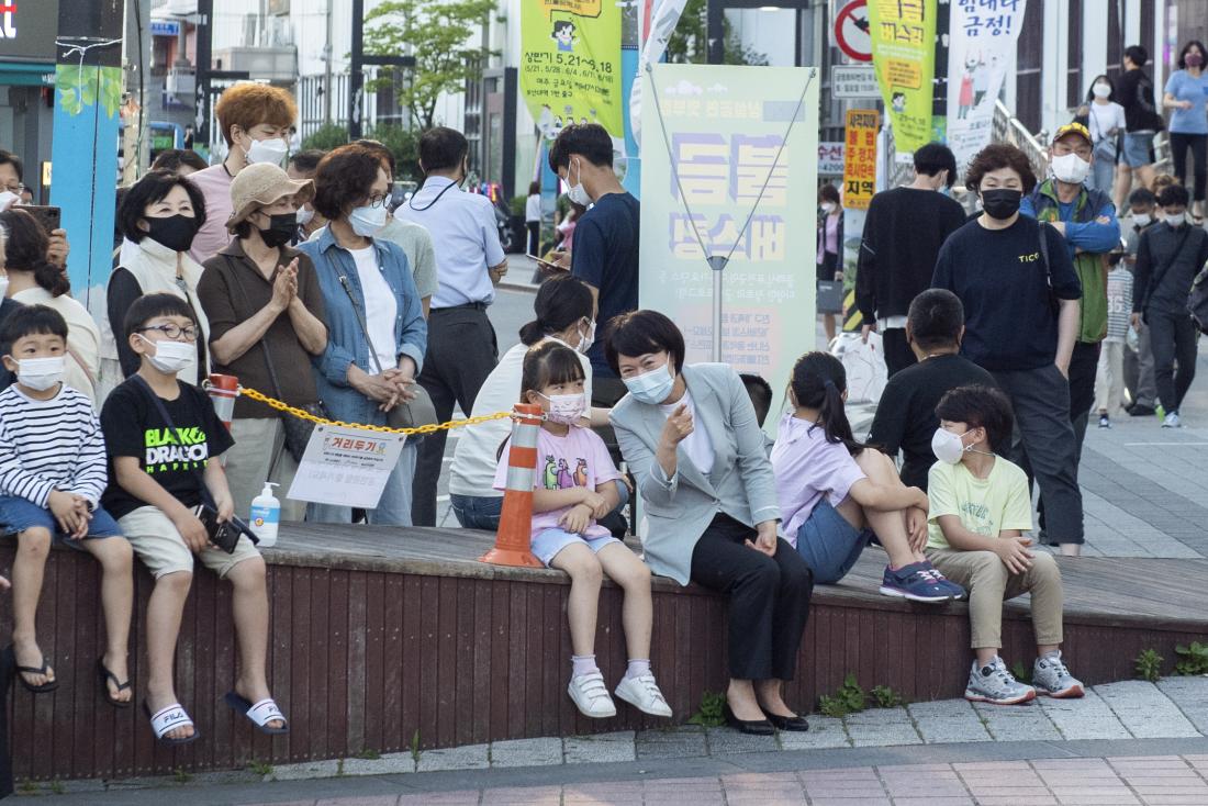 20210607_불금 버스킹_8.jpg