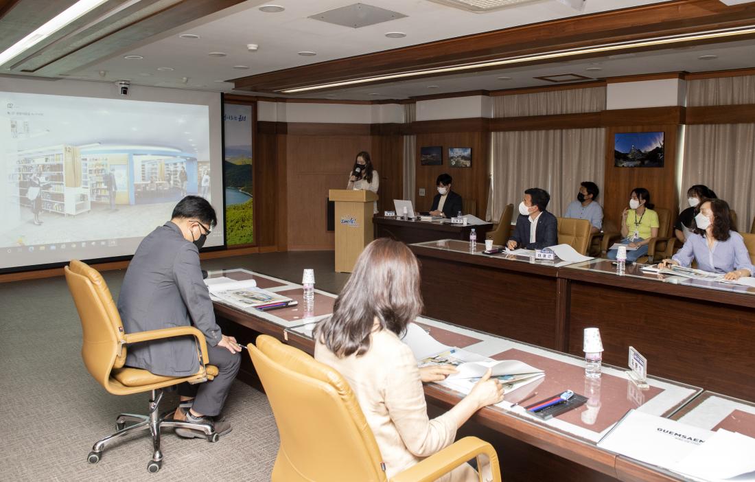 20210609_금샘도서관 디자인 가구 보고회_9.jpg
