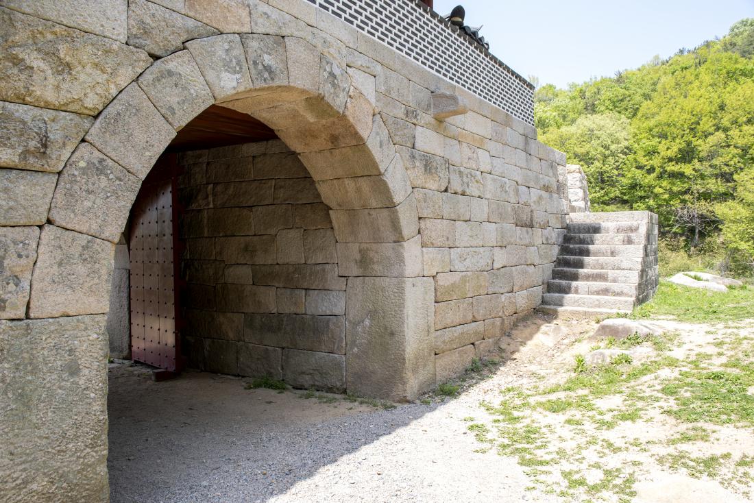 20210421_금정산성 서문_4.jpg