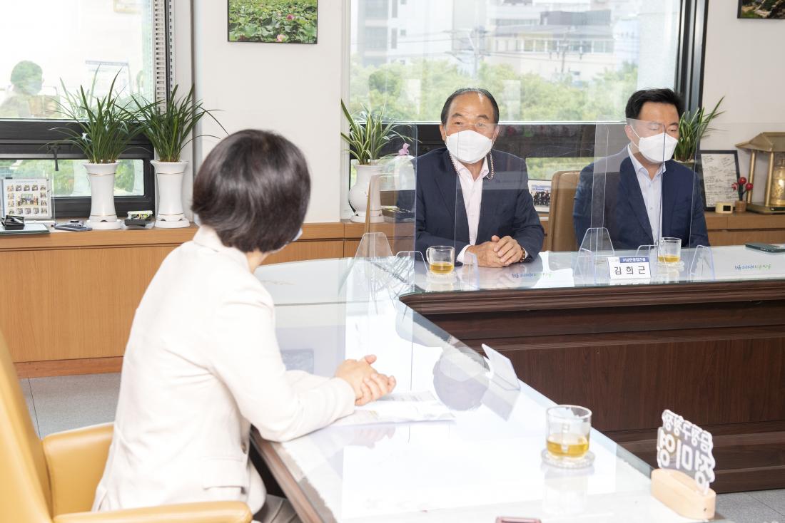 20210624_삼한골든뷰 공립 어린이집 무상 사용 협약 체결식_6.jpg