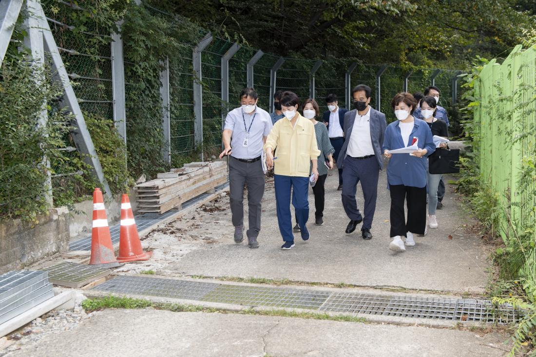 20210909_역점사업 현장방문-회동호 누리길 조성사업_11.jpg
