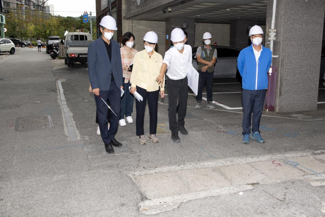 20210913_역점사업 현장방문-장전동 소로2-22호선 도로개설공사_4.jpg