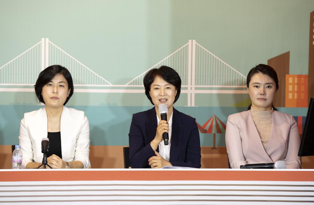 20210915_2021 양성평등 위드 부산페스티벌 생방송 인터뷰_2.jpg