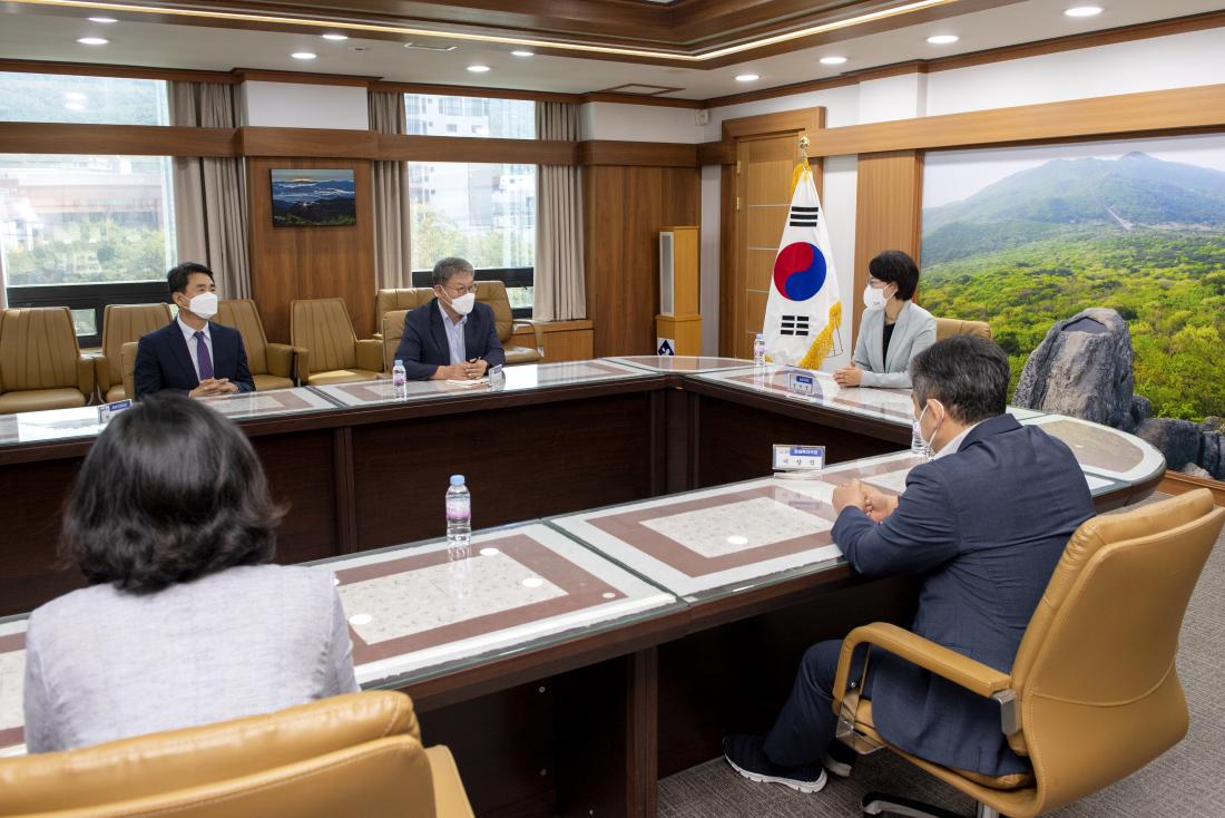 20210924_공립 작은도서관 업무 협약식_6.jpg