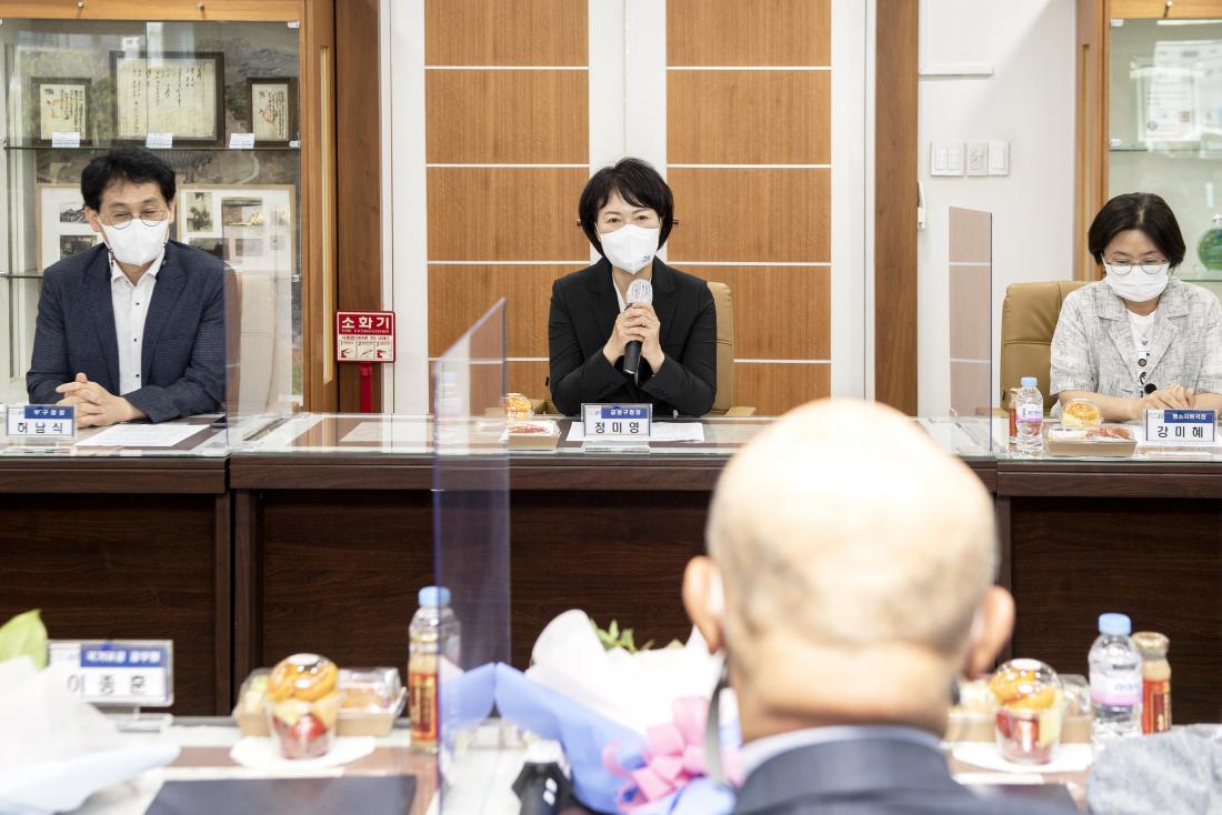 20211001_국가 유공 공무원 정부포상 전수식_45.jpg