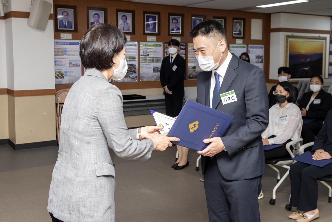 20211005_신규 임용자 임용장 교부식_15.jpg