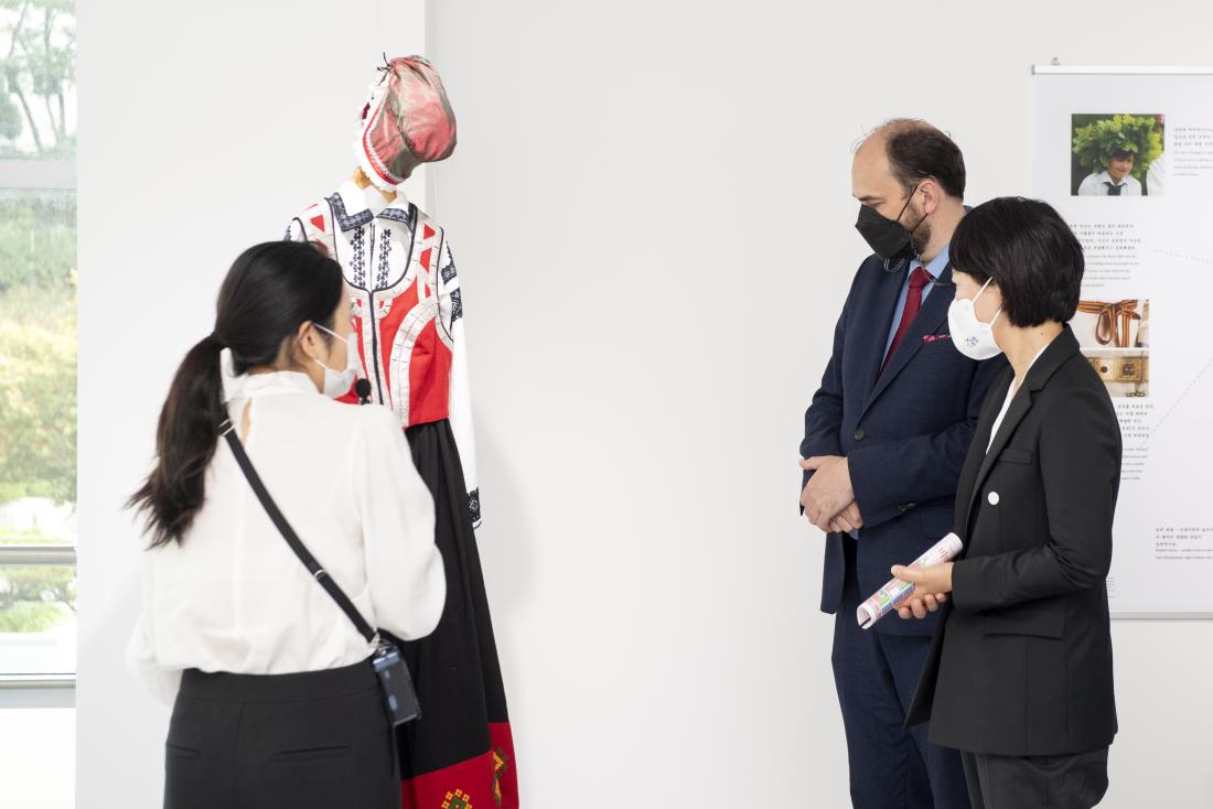 20211007_라트비아 기획전시전 기념행사_24.jpg