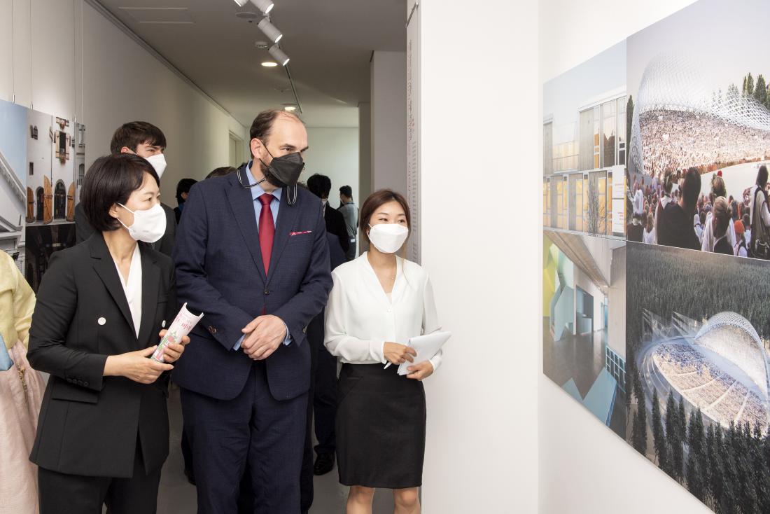 20211007_라트비아 기획전시전 기념행사_16.jpg