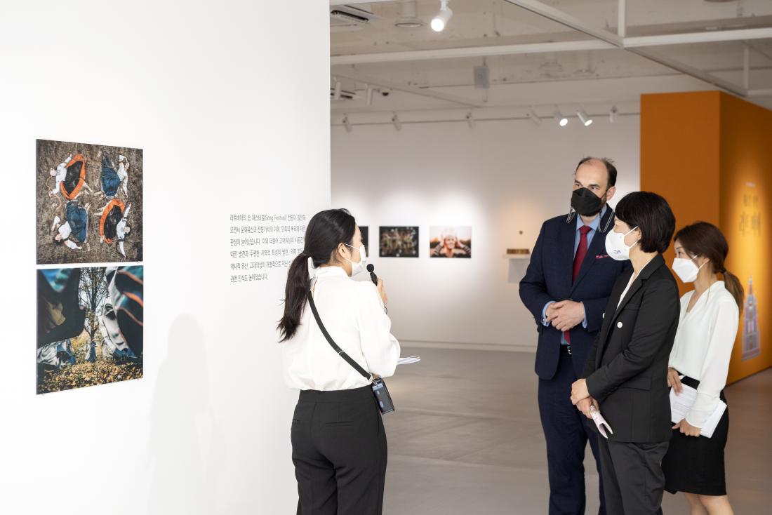 20211007_라트비아 기획전시전 기념행사_22.jpg