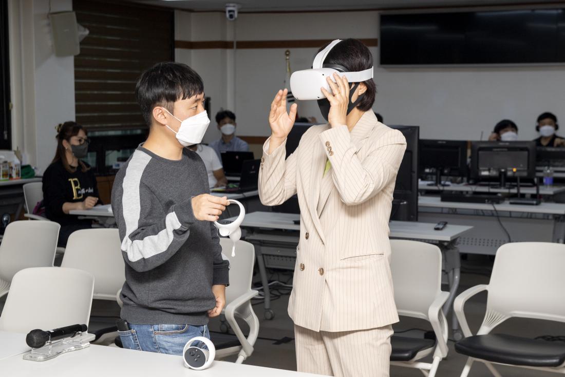 20211015_라라라 페스티벌 메타스버 시연_5.jpg