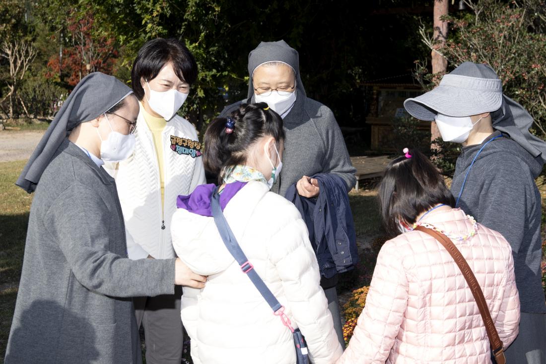 20211023_금정 종교 힐링투어-홍법사_2.jpg
