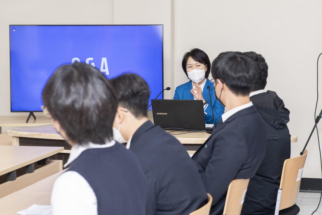 20211027_금정전자고등학교 학생 대상 특강_13.jpg