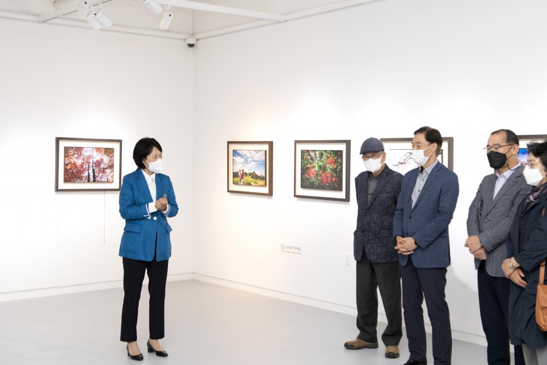 20211027_제26회 금샘제 사진전 관람_3.jpg