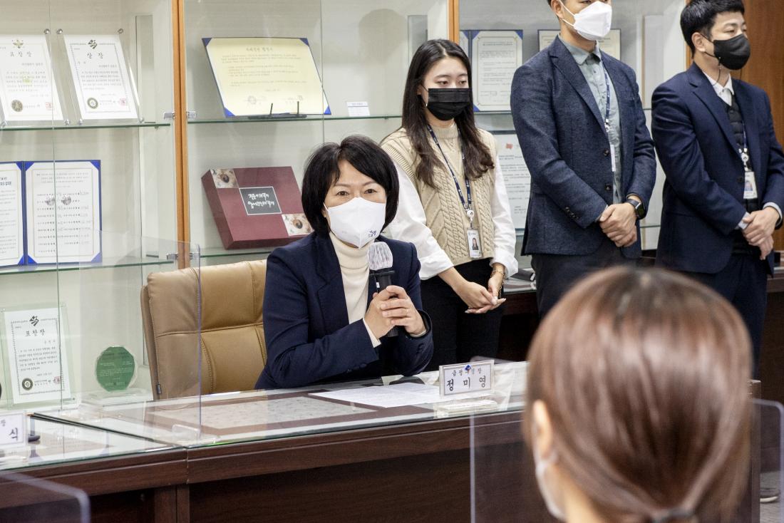 20211102_신규 공무원 임용장 교부_15.jpg