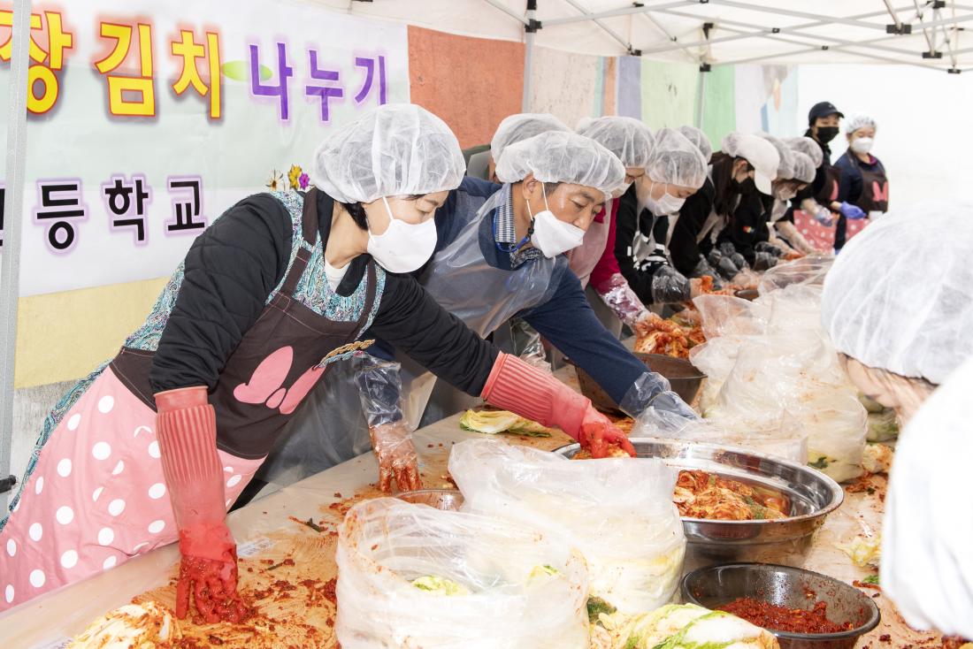 20211107_김장 김치 봉사_18.jpg