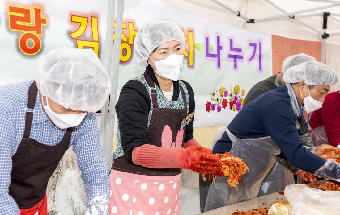 20211107_김장 김치 봉사_20.jpg