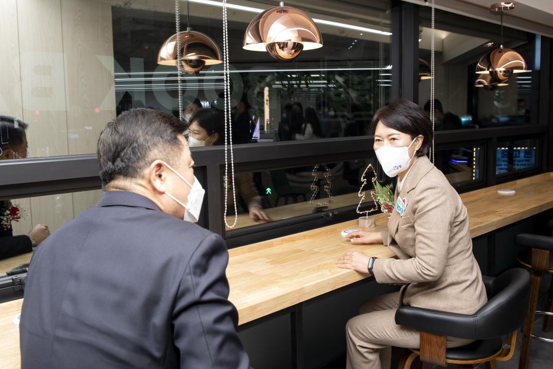 20211130_금정북뱅크 작은도서관 개관식_10.jpg