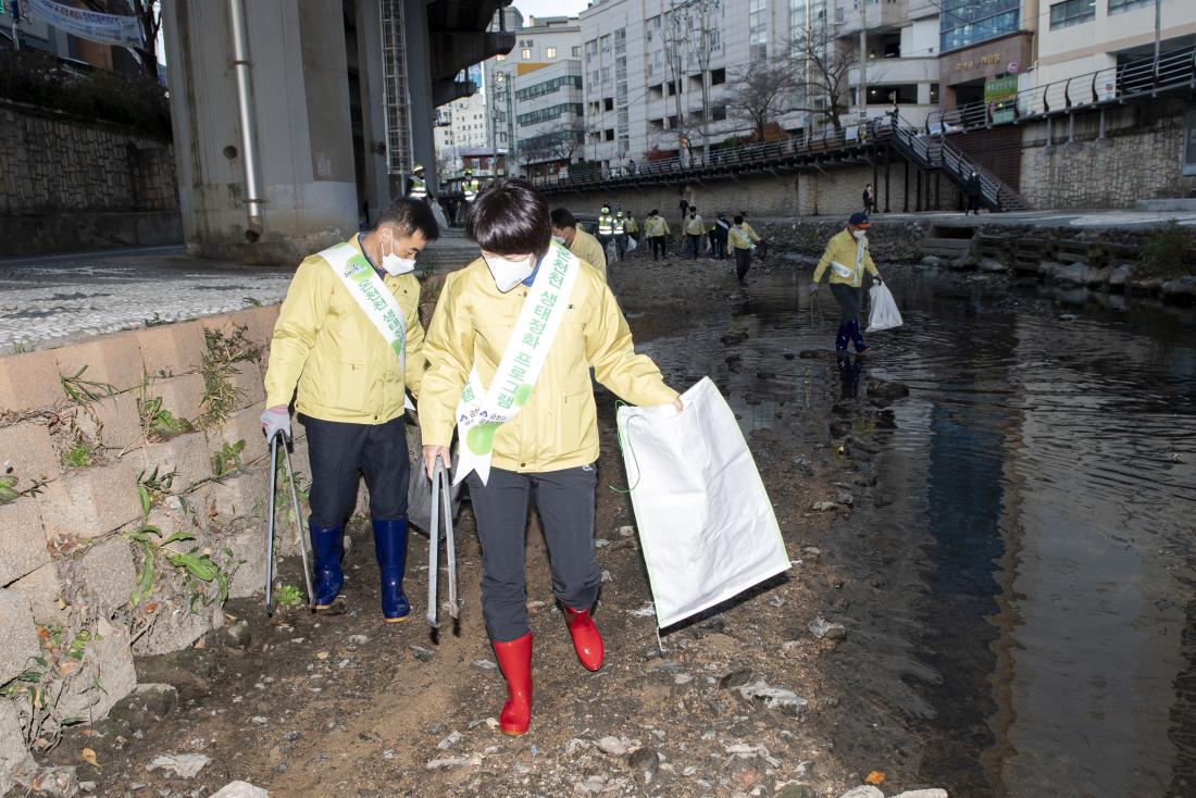 20211208_온천천 정화 활동_2.jpg