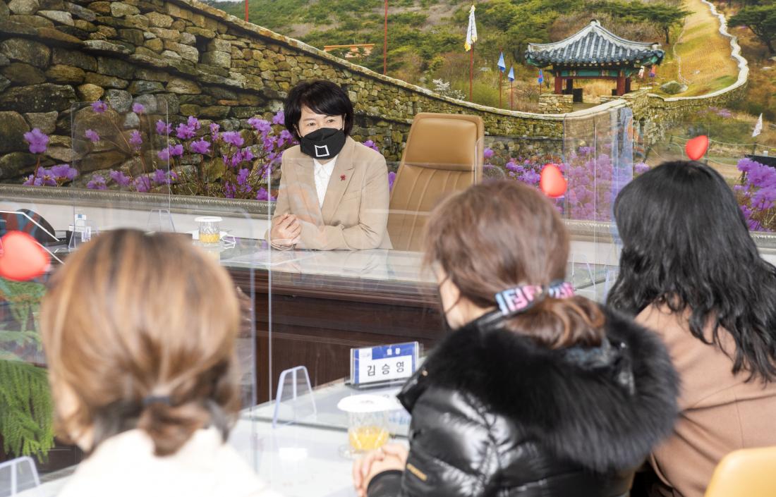 20211217_금정초등학교 학부모회 이웃돕기 성금 기탁_3.jpg