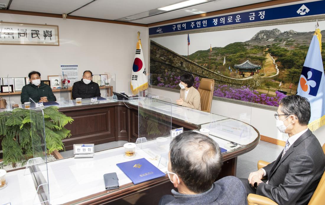 20211217_2021년 공무직 퇴직자 간담회_25.jpg