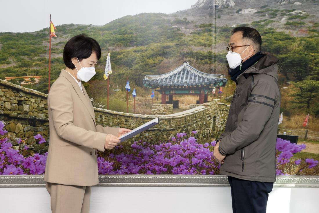 20211217_2021년 공무직 퇴직자 간담회_17.jpg
