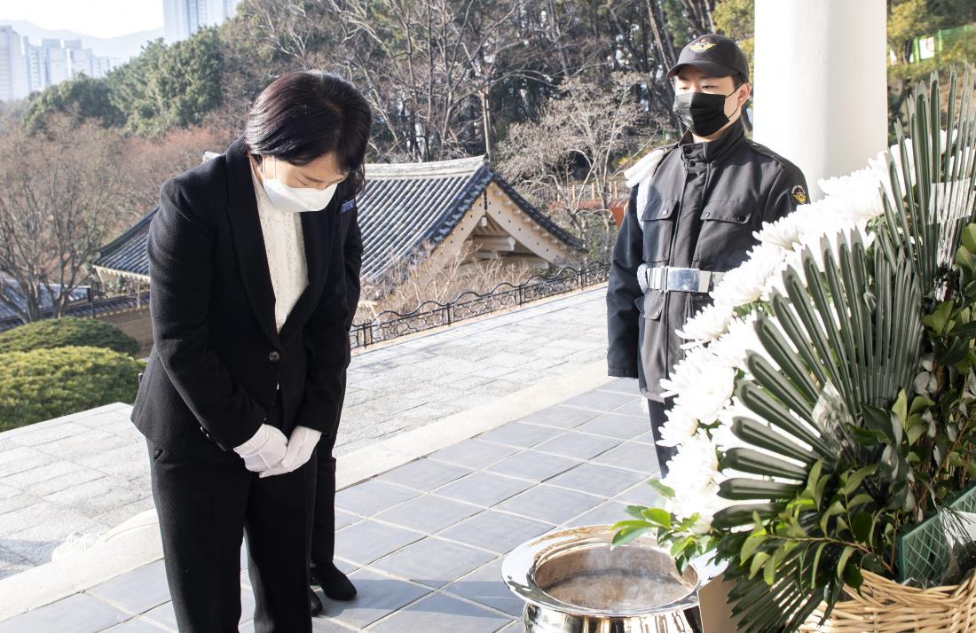 20220104_충렬사 참배_19.jpg