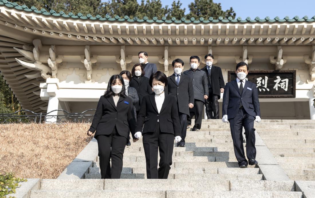 20220104_충렬사 참배_27.jpg