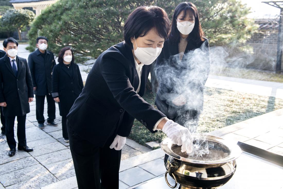20220104_충렬사 참배_30.jpg