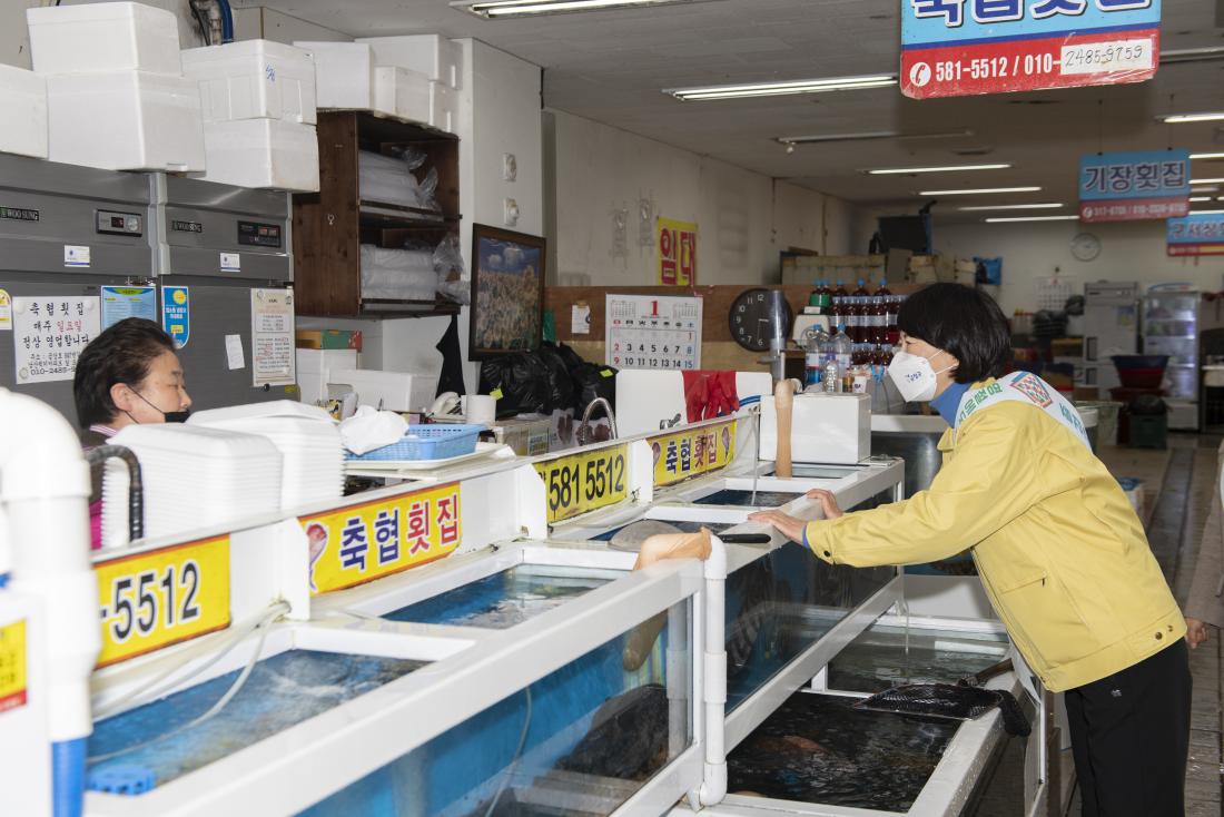 20220125_설맞이 전통시장 방문_9.jpg