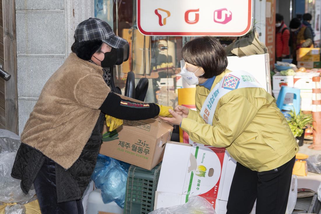 20220126_설맞이 전통시장 방문_2.jpg
