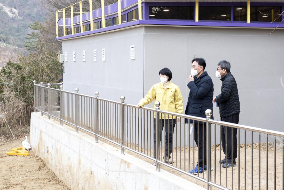 20220209_땅뫼산 공중화장실 조성 사업 현장 방문_16.jpg