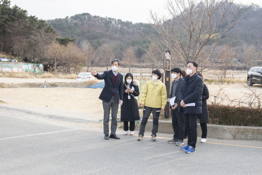 20220209_오륜동회관 일원 도로확장공사 방문_7.jpg