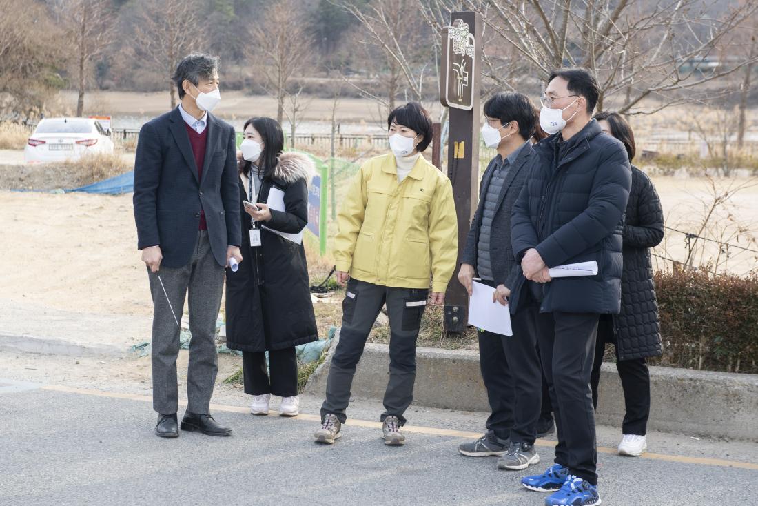 20220209_오륜동회관 일원 도로확장공사 방문_8.jpg