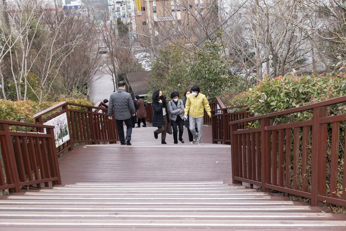20220214_역점사업 현장 방문-세대공감 녹색공원 조성_7.jpg