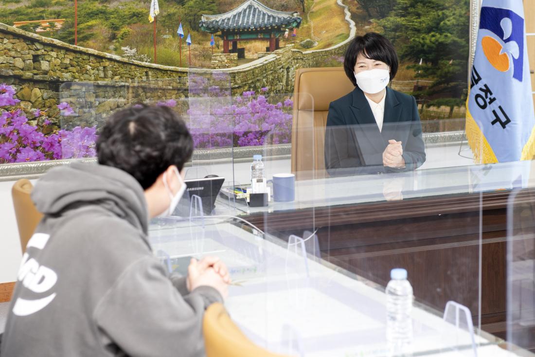 20220228_유공 구민 표창장 수여_6.jpg