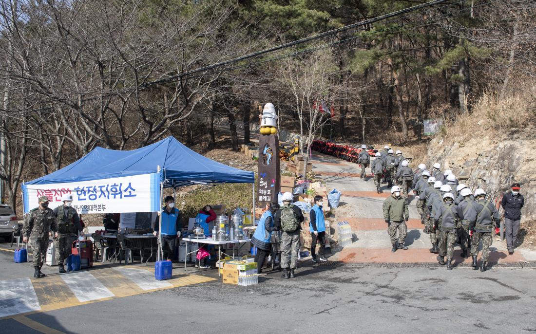20220308_아홉산 산불 진압_19.jpg
