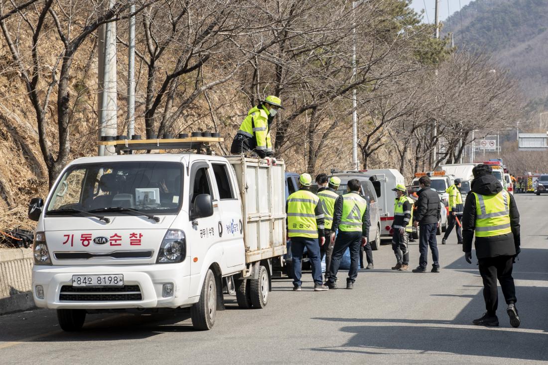 20220308_아홉산 산불 진압_23.jpg